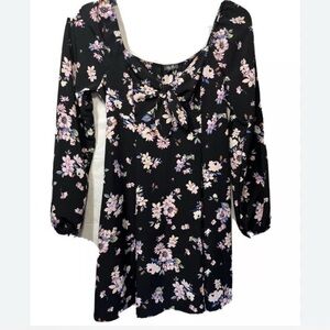 Lily Rose Long-Sleeve Tie Front Dress size M